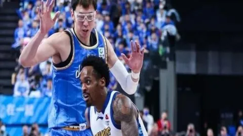 “球坛“五虎”今晨减员，丁俊晖惜败离场，小钢炮逆袭势头再显”