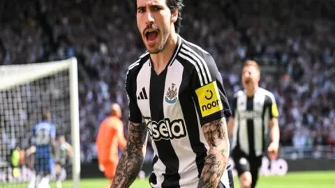 西甲数据：佩德里中场控球次数突破97次，荣登五大联赛之冠